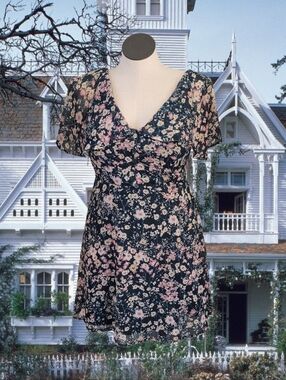 Floral Empire-Waist Mini Dress Dark Green